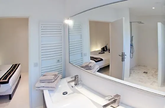 Villa Les Restanques Bandol Guest house